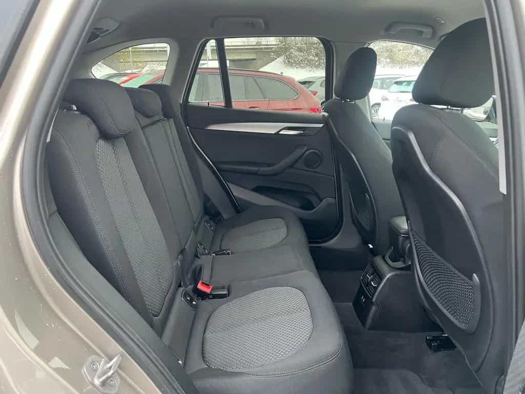 BMW X1 sDrive18i ANHÄNGEKUPPLUNG DAB NAVI UVM. 01/2022-photo-26