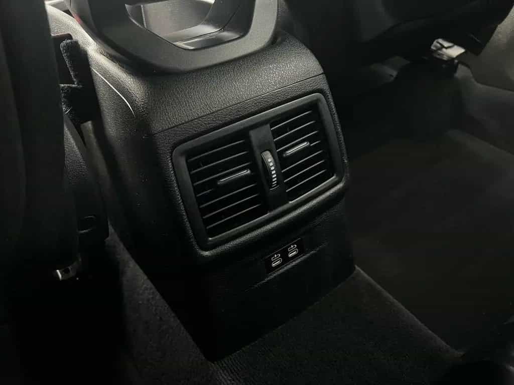BMW X1 sDrive18i ANHÄNGEKUPPLUNG DAB NAVI UVM. 01/2022-photo-28