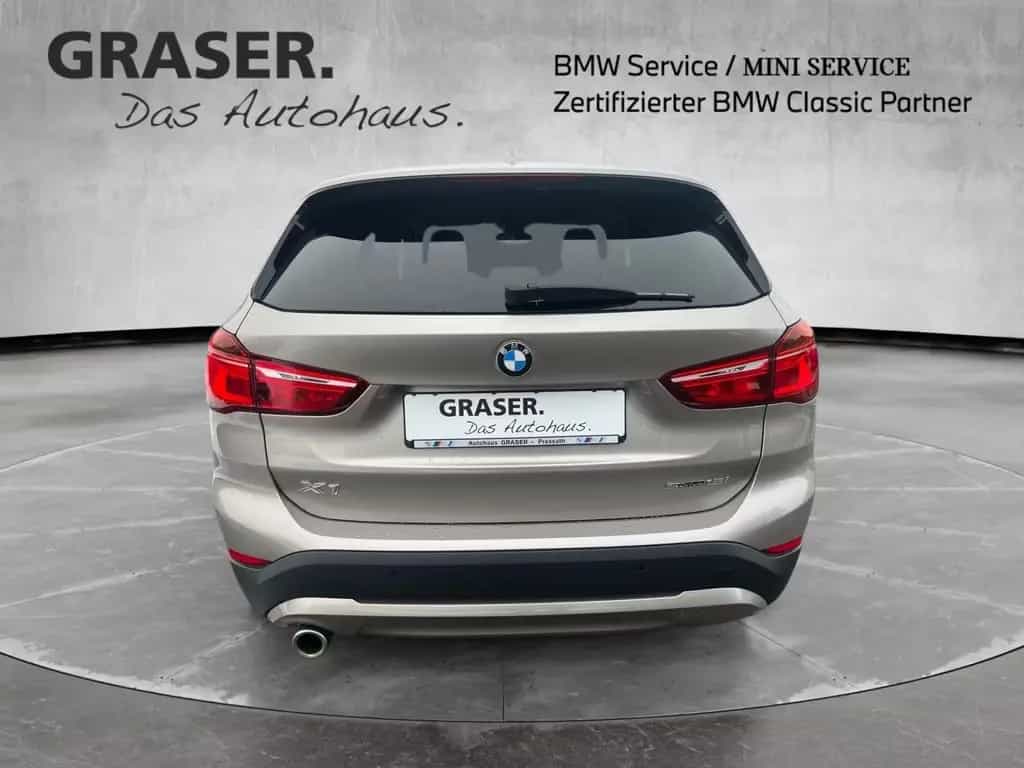 BMW X1 sDrive18i ANHÄNGEKUPPLUNG DAB NAVI UVM. 01/2022-photo-4