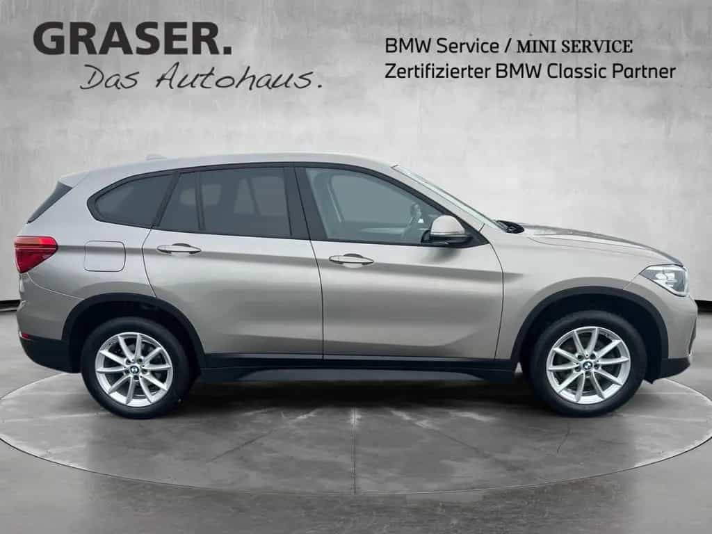 BMW X1 sDrive18i ANHÄNGEKUPPLUNG DAB NAVI UVM. 01/2022-photo-6