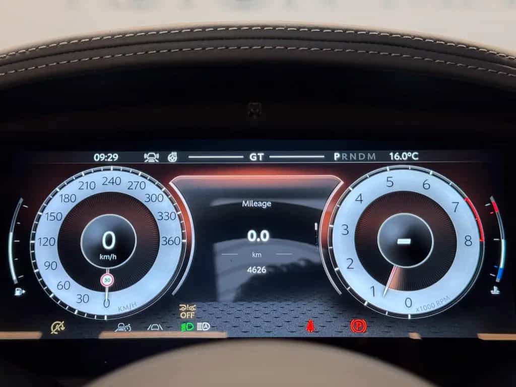 Aston Martin DB12 Volante | Aston Martin Brussels 02/2025-photo-19