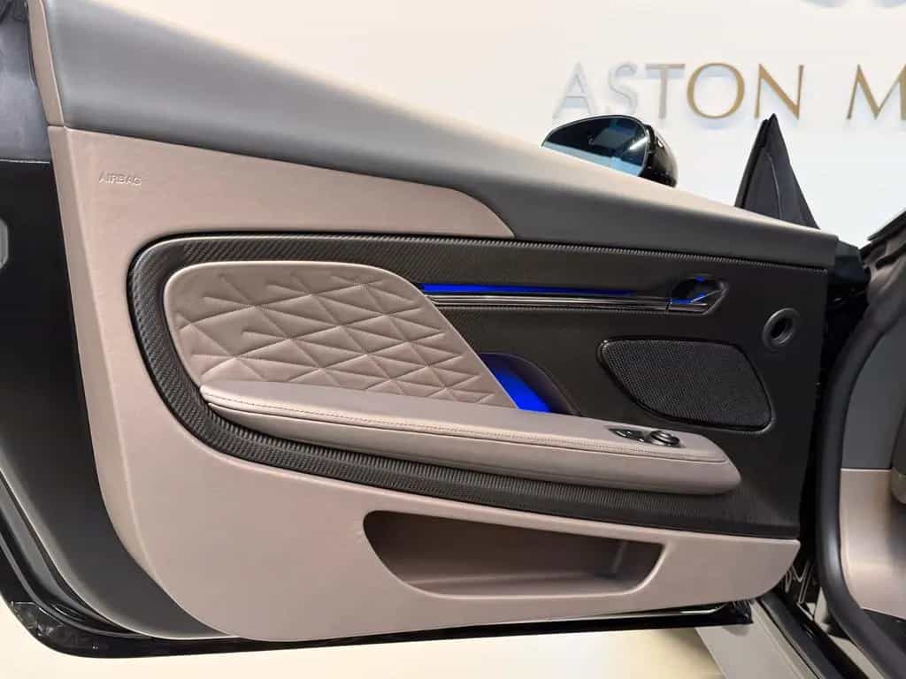 Aston Martin DB12 Volante | Aston Martin Brussels 02/2025-photo-21