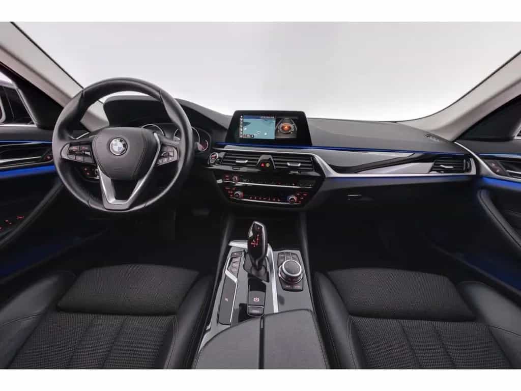 BMW 5 Series 520 d Touring Steptronic Sport Line+LED+NAVI+AHK 12/2019-photo-11