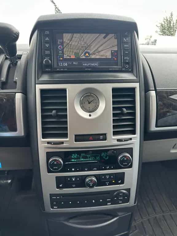 Chrysler Grand Voyager Limited  7 SITZE+ AUTOMATIK+ XENON 05/2010-photo-10