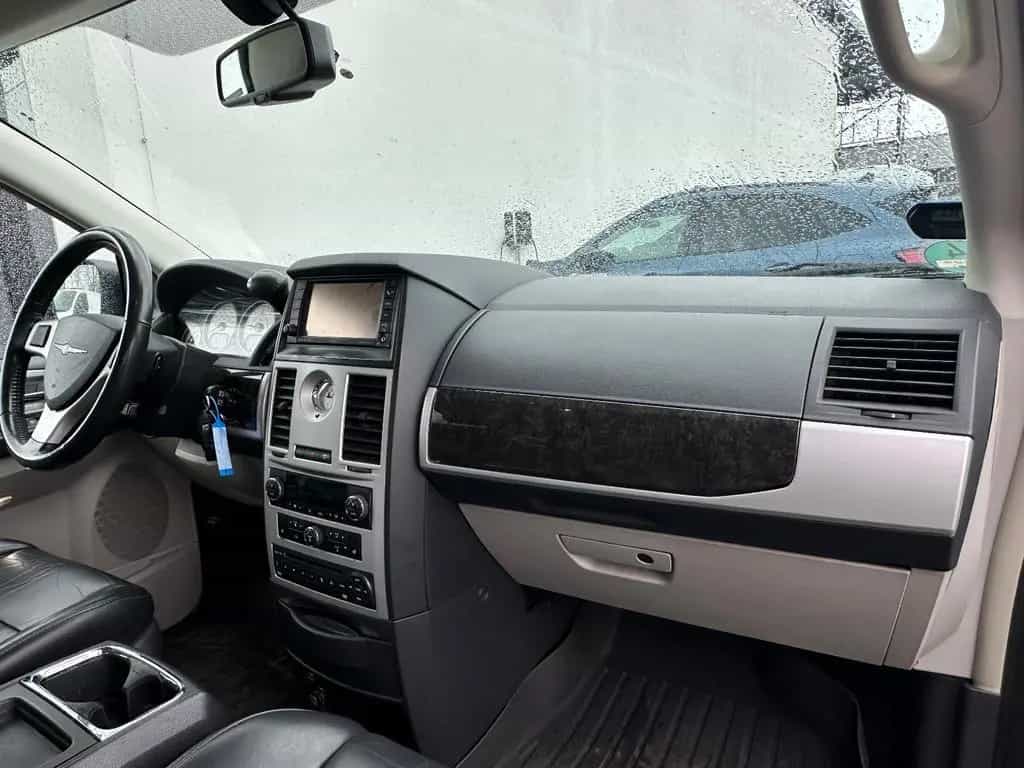 Chrysler Grand Voyager Limited  7 SITZE+ AUTOMATIK+ XENON 05/2010-photo-7
