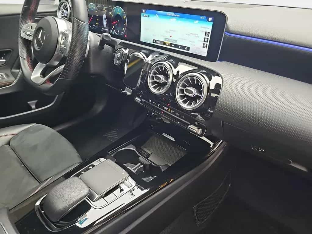Mercedes-Benz A 220 DCT AMG LINE WINTER LED LM 04/2019-photo-17