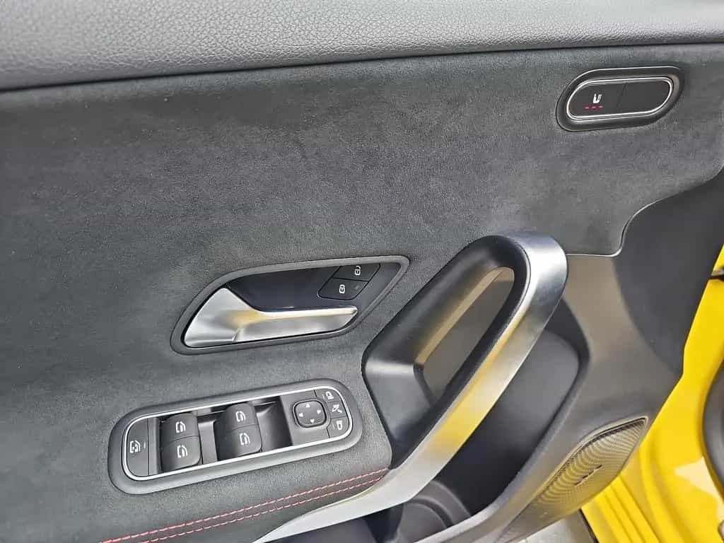 Mercedes-Benz A 220 DCT AMG LINE WINTER LED LM 04/2019-photo-18