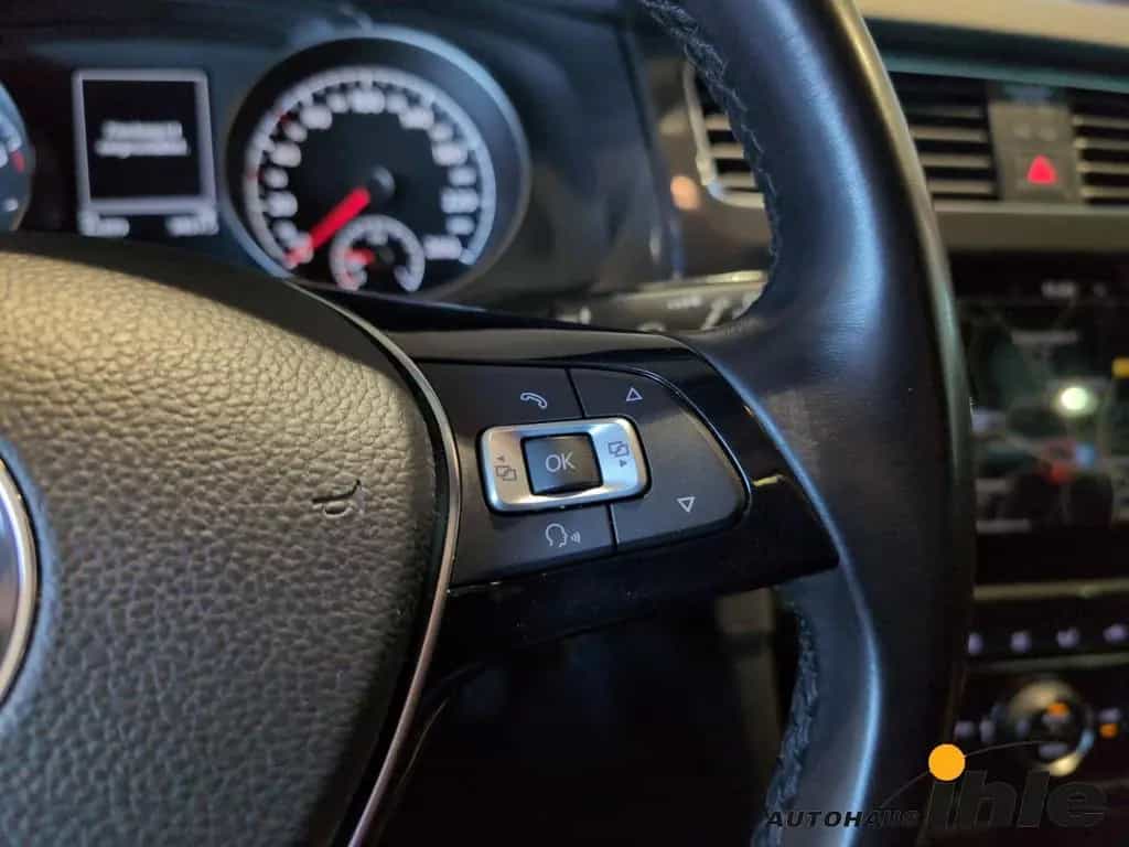 Volkswagen Golf VII Comfortline 1,5 TSI NAVI+BLUETOOTH+CLIM 12/2017-photo-16