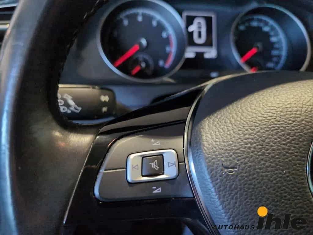 Volkswagen Golf VII Comfortline 1,5 TSI NAVI+BLUETOOTH+CLIM 12/2017-photo-17