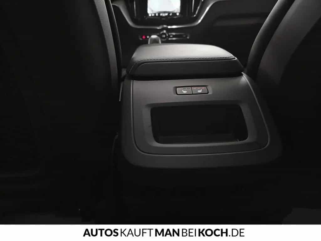 Volvo XC60 B4 D Plus Dark ACC BLIS VLED STDHz AHK 4SHz 12/2023-photo-31