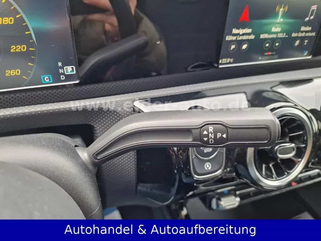 Mercedes-Benz A 200 Limousine Automatik **AMG-LINE**PANORAMA** 09/2019-photo-29