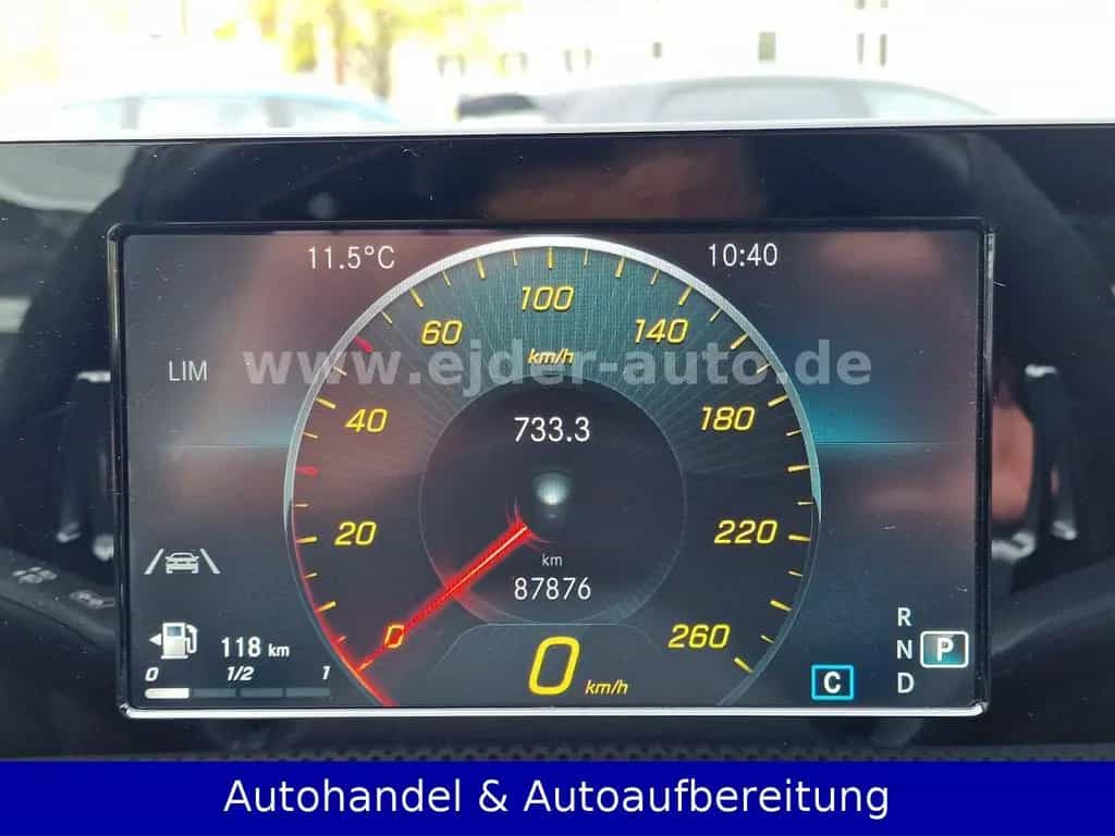 Mercedes-Benz A 200 Limousine Automatik **AMG-LINE**PANORAMA** 09/2019-photo-32