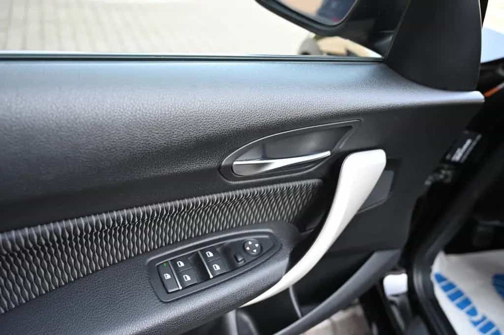 BMW 1 Series 118 i Advantage Navi Klimaauto LED PDC Sitzhz 07/2019-photo-13