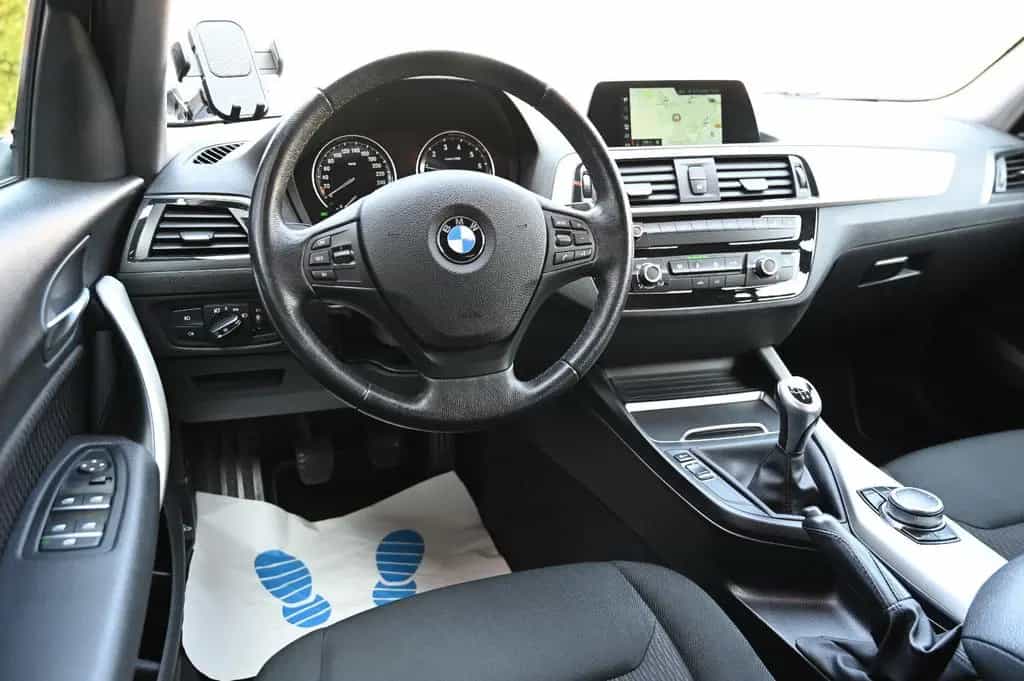 BMW 1 Series 118 i Advantage Navi Klimaauto LED PDC Sitzhz 07/2019-photo-9