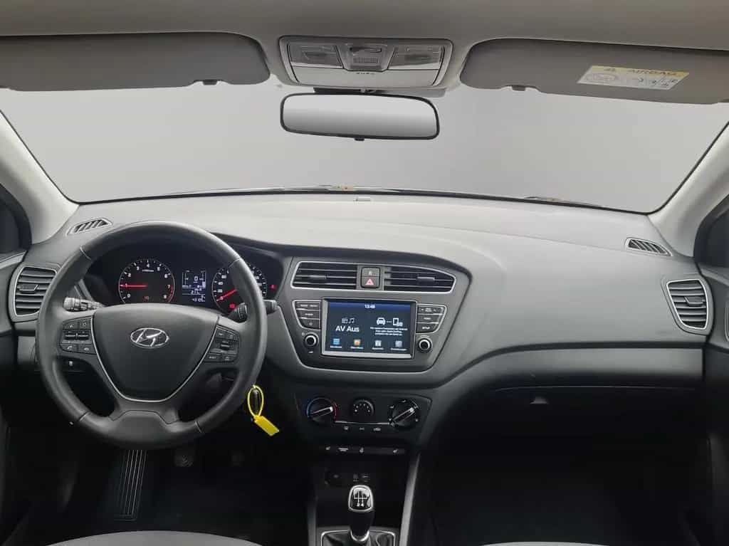 Hyundai i20 YES! *Kamera*Tempomat*aus 1.Hand* 02/2020-photo-11