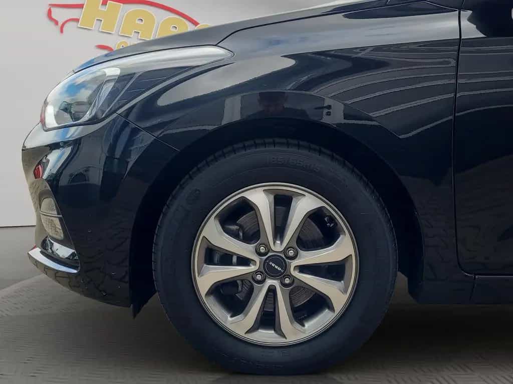 Hyundai i20 YES! *Kamera*Tempomat*aus 1.Hand* 02/2020-photo-17