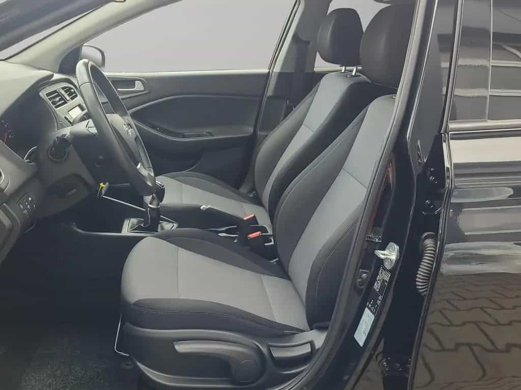 Hyundai i20 YES! *Kamera*Tempomat*aus 1.Hand* 02/2020-photo-8