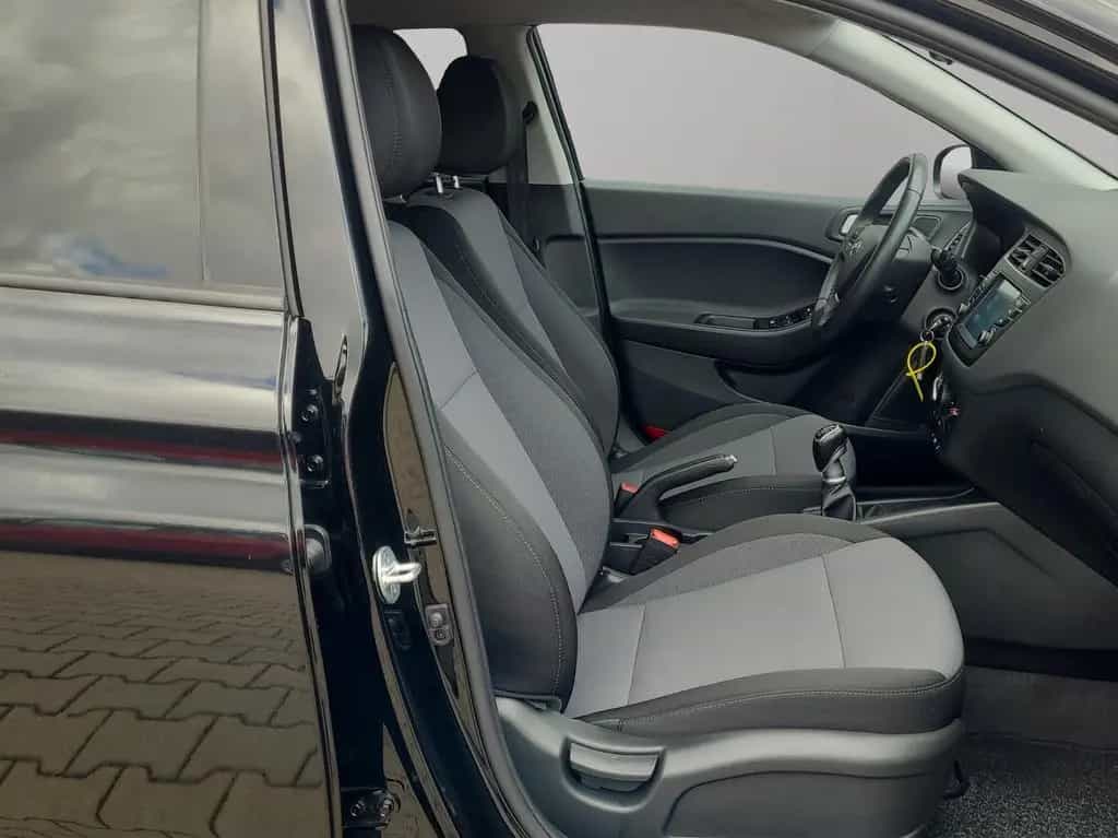 Hyundai i20 YES! *Kamera*Tempomat*aus 1.Hand* 02/2020-photo-9