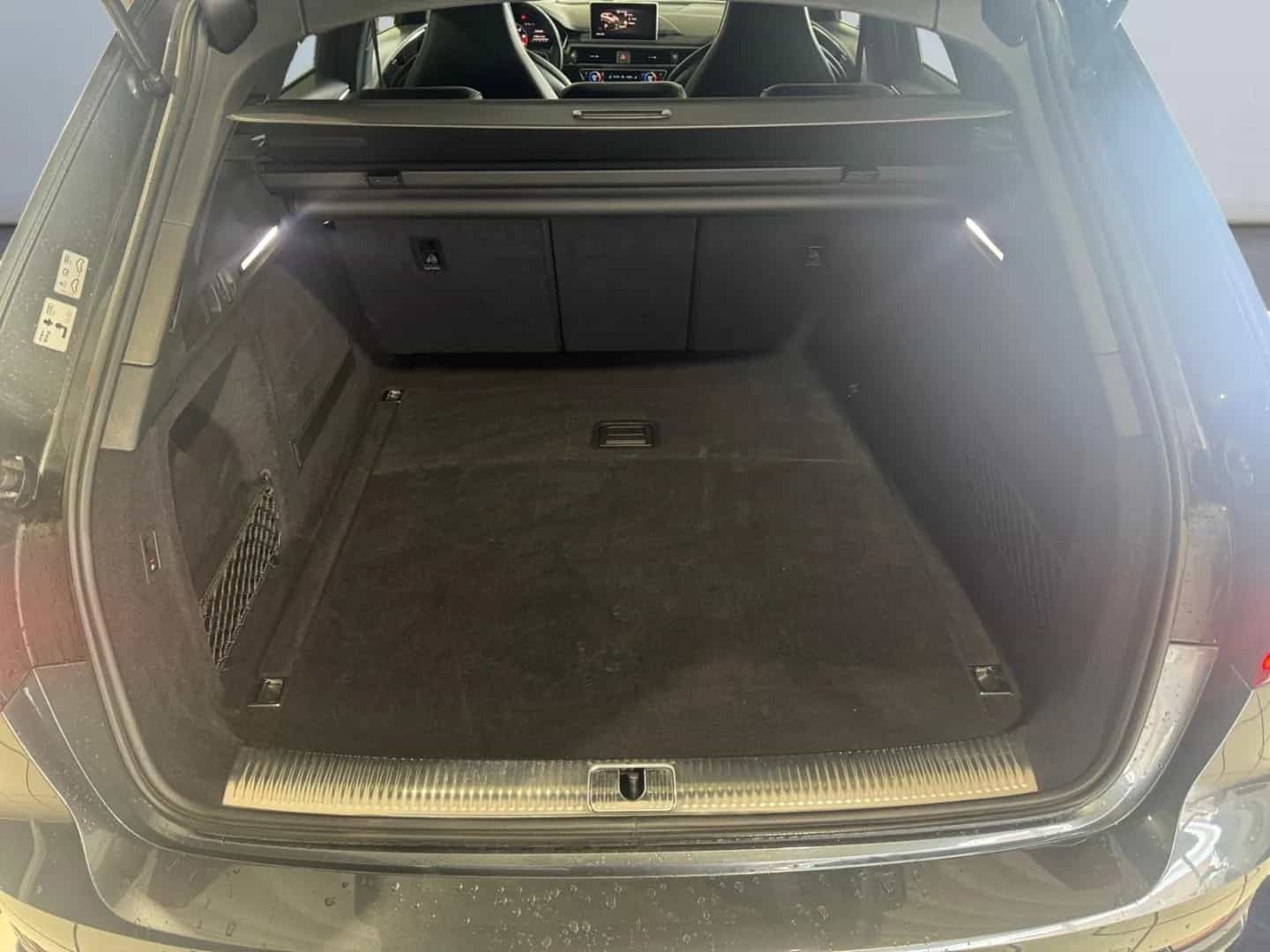 Audi S4 10/2019-photo-17