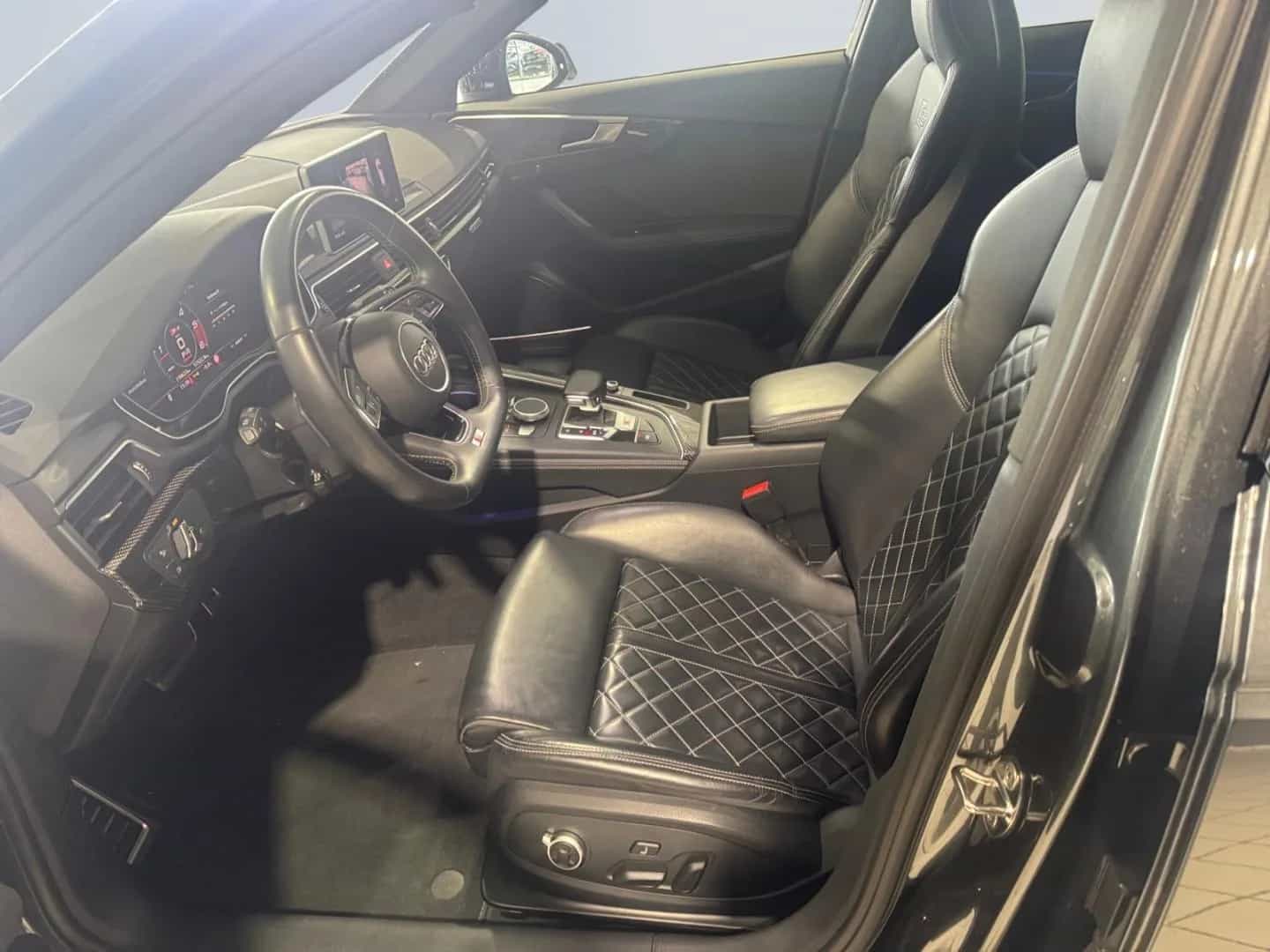 Audi S4 10/2019-photo-8