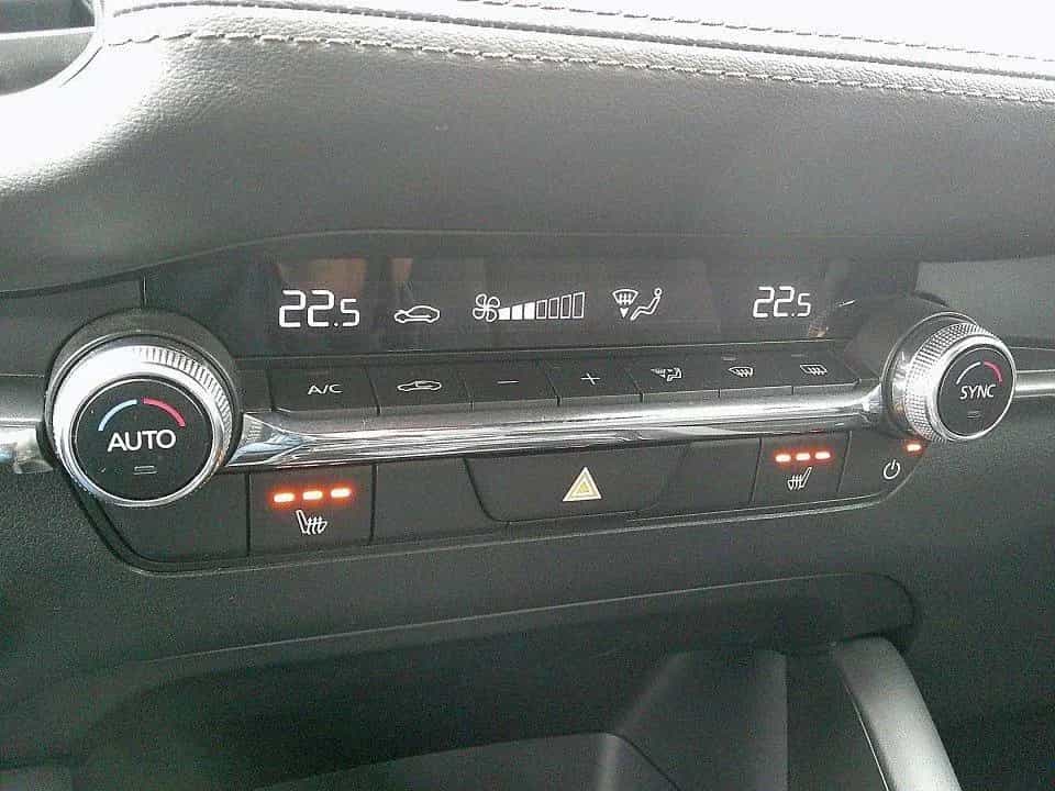 Mazda 3 SKYACTIV X 186 Exclusive NAVI/KAMERA/HUD/WKR 11/2023-photo-13