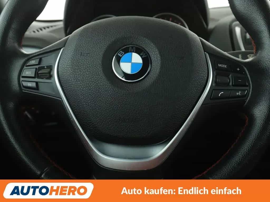 BMW 2 Series 220i Sport Line Aut.*NAVI*BI-XENON*TEMPO*PDC 04/2015-photo-18