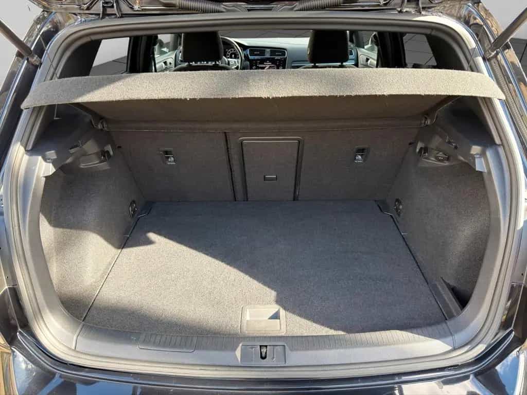 Volkswagen Golf VII Lim. GTI DSG AHK ACC NAVI LED PANO 09/2018-photo-0