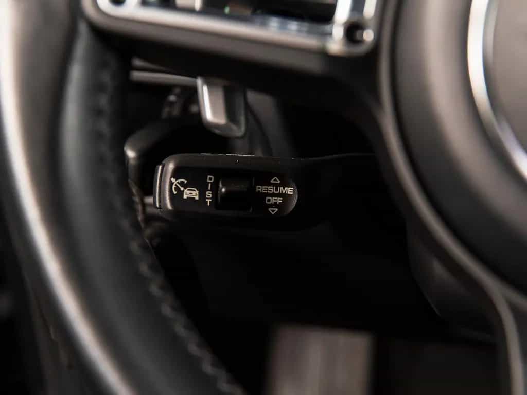 Porsche Macan Turbo SportDesign-BURMESTER-18w-21"-PANO 02/2020-photo-20