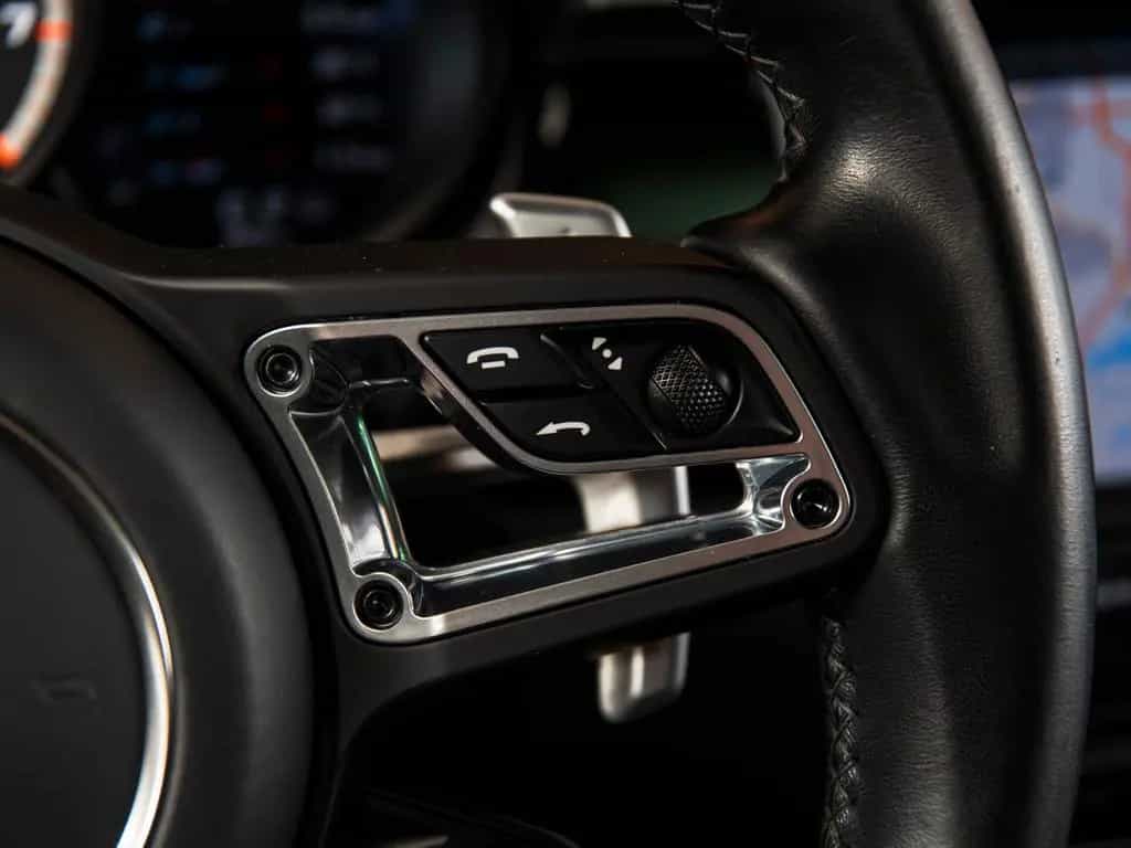 Porsche Macan Turbo SportDesign-BURMESTER-18w-21"-PANO 02/2020-photo-25