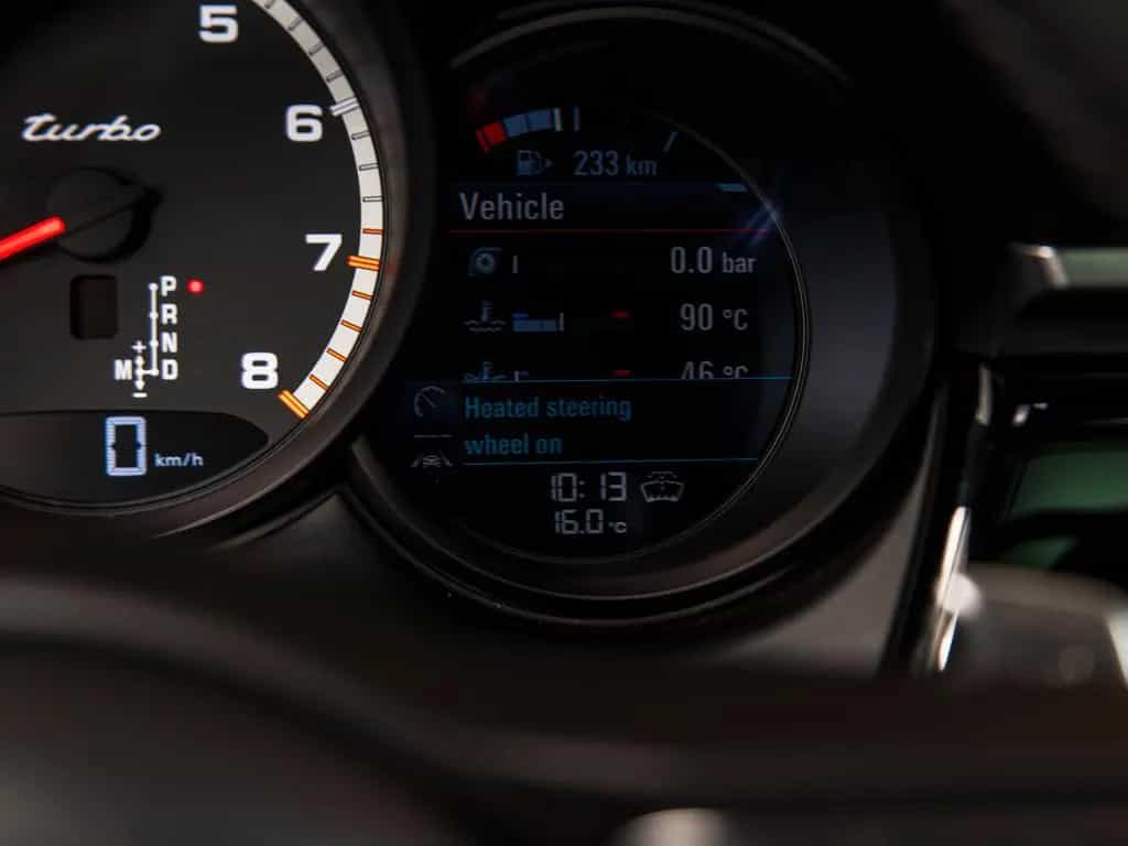 Porsche Macan Turbo SportDesign-BURMESTER-18w-21"-PANO 02/2020-photo-28
