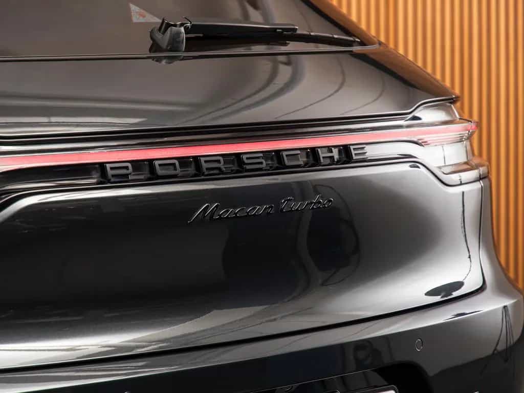 Porsche Macan Turbo SportDesign-BURMESTER-18w-21"-PANO 02/2020-photo-9
