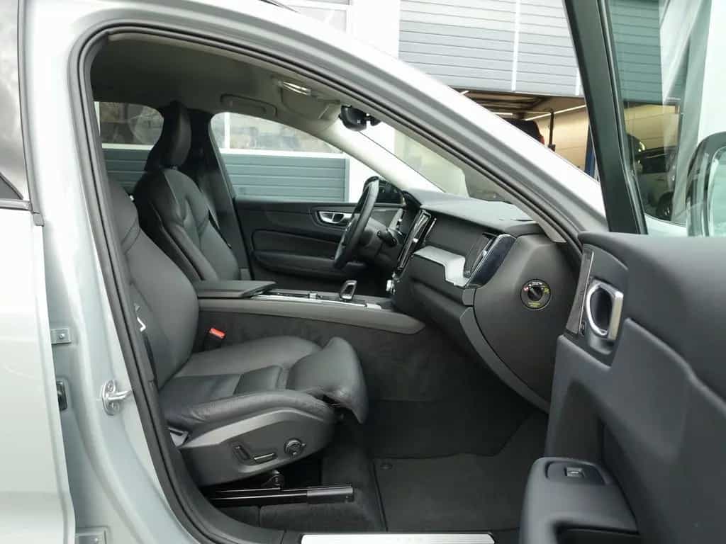 Volvo XC60 Plus B4 Dark/AHK/H&K/BLIS/Memory/Kamera 11/2023-photo-10