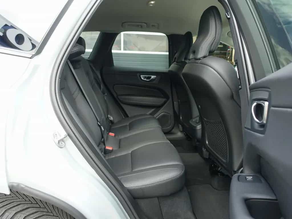 Volvo XC60 Plus B4 Dark/AHK/H&K/BLIS/Memory/Kamera 11/2023-photo-11