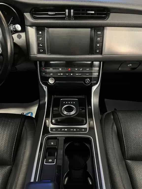 Jaguar XF E-Performance Sportbr. Auto. 2.0 (AMAN®) 08/2018-photo-9