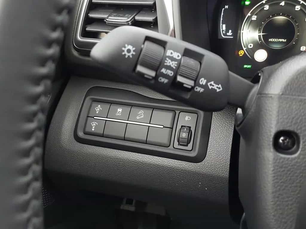 KGM Tivoli NOMAD 1.5 °Navi°RFK°PDC°SHZ°ALU°Tempomat° null-photo-16