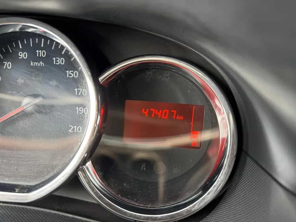 Dacia Duster I Prestige 4x4*AHK*LEDER*NAVI*KAMERA*FES* 08/2016-photo-11