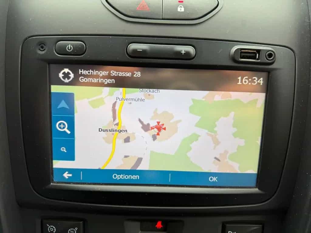 Dacia Duster I Prestige 4x4*AHK*LEDER*NAVI*KAMERA*FES* 08/2016-photo-15