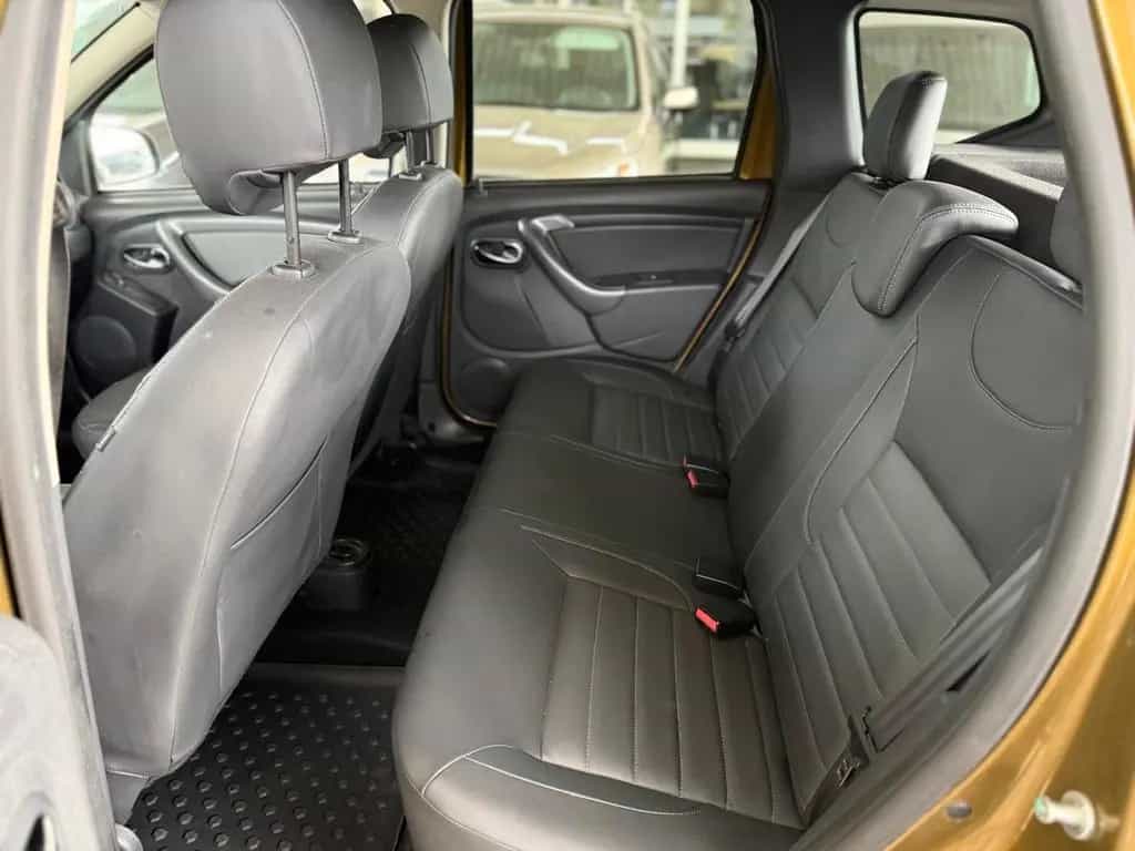 Dacia Duster I Prestige 4x4*AHK*LEDER*NAVI*KAMERA*FES* 08/2016-photo-19