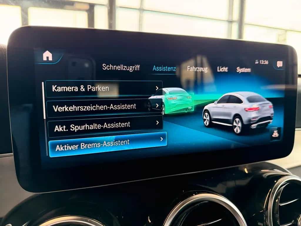 Mercedes-Benz GLC-Class 300 4M AMG Coupé SHD MULTIBEAM AHK DISTRONIC 08/2019-photo-19