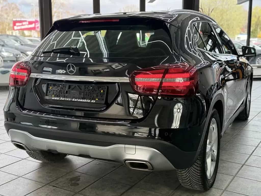 Mercedes-Benz GLA 180 CGI Urban, LED, Leder, Navi, AHK, Sitzh. 11/2017-photo-2