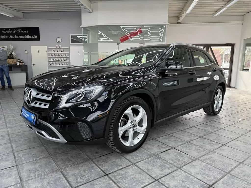 Mercedes-Benz GLA 180 CGI Urban, LED, Leder, Navi, AHK, Sitzh. 11/2017-photo-20