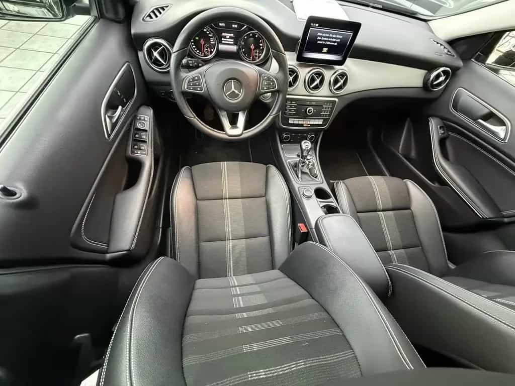 Mercedes-Benz GLA 180 CGI Urban, LED, Leder, Navi, AHK, Sitzh. 11/2017-photo-3