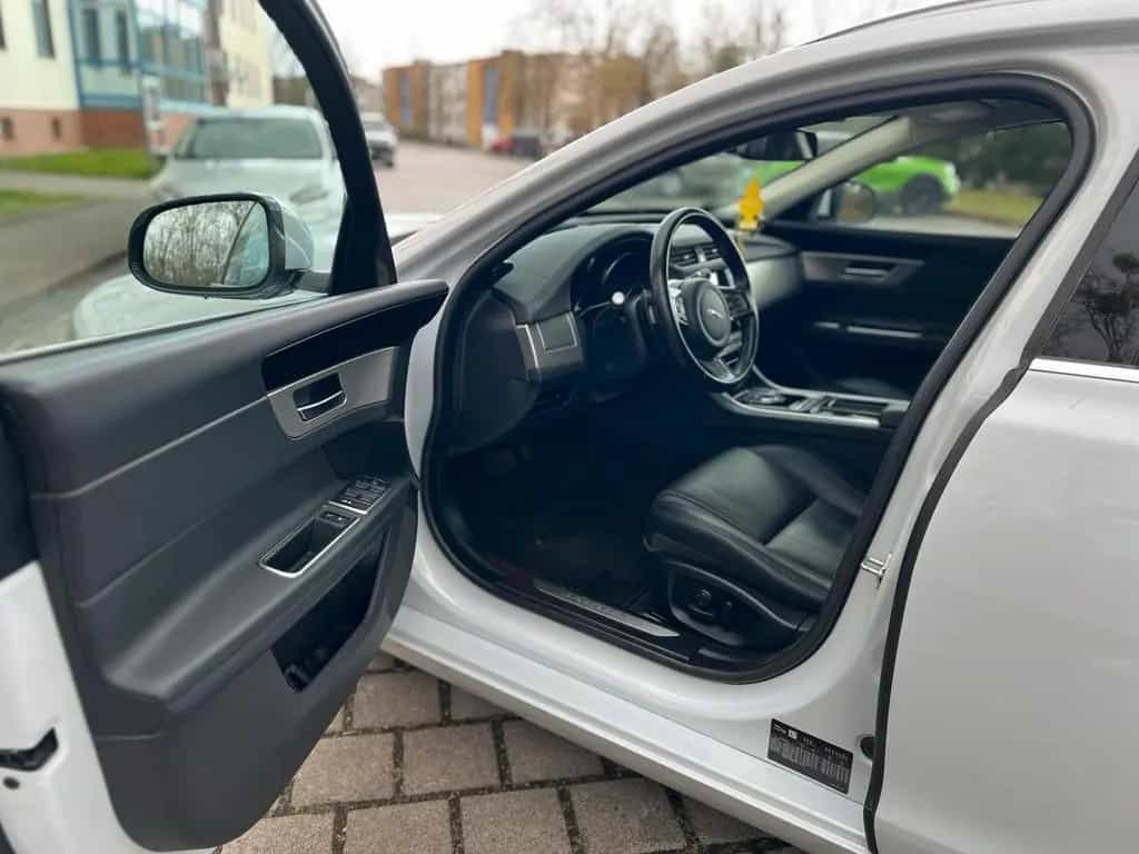 Jaguar XF Top Zustand | 1,5 Jahre TÜV 05/2018-photo-9