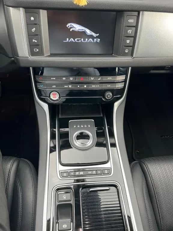Jaguar XF Top Zustand | 1,5 Jahre TÜV 05/2018-photo-11