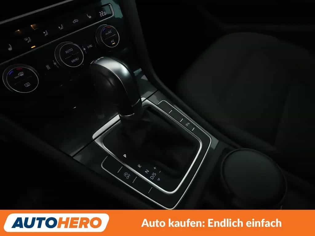 Volkswagen Golf VII 1.4 TSI Comfortline BM Aut.*PDC*ACC*AHK 06/2017-photo-22