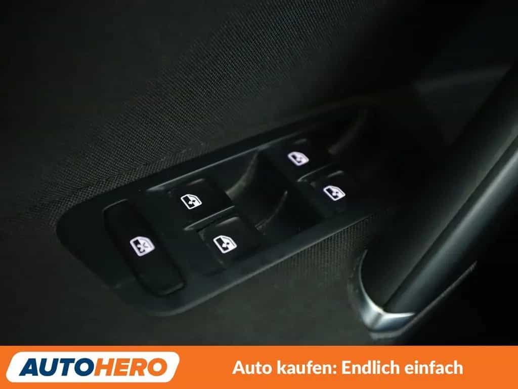 Volkswagen Golf VII 1.4 TSI Comfortline BM Aut.*PDC*ACC*AHK 06/2017-photo-23