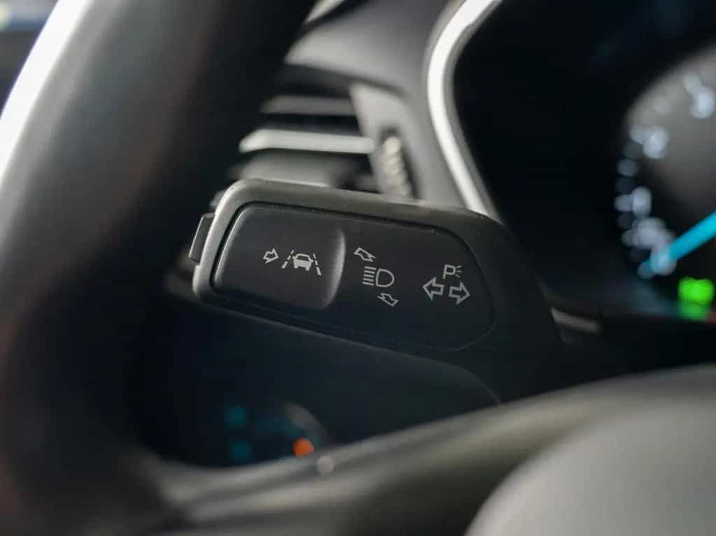 Ford Focus Lim. C&C WINTER-P./NAVI/KLIMA/DAB/JRC 11/2020-photo-10