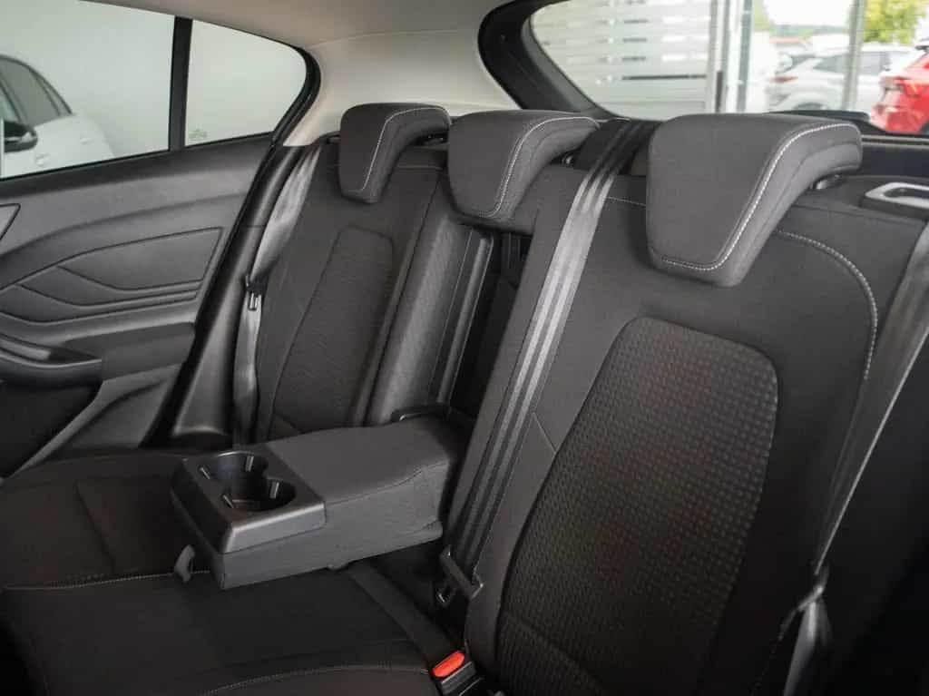 Ford Focus Lim. C&C WINTER-P./NAVI/KLIMA/DAB/JRC 11/2020-photo-16