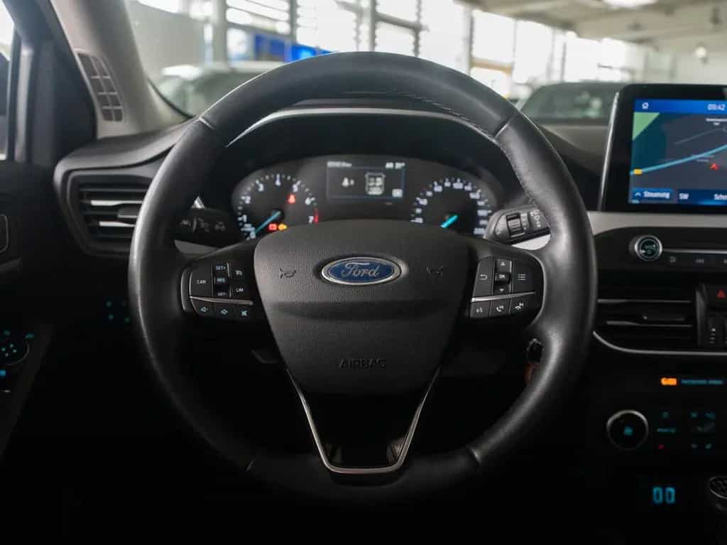 Ford Focus Lim. C&C WINTER-P./NAVI/KLIMA/DAB/JRC 11/2020-photo-20