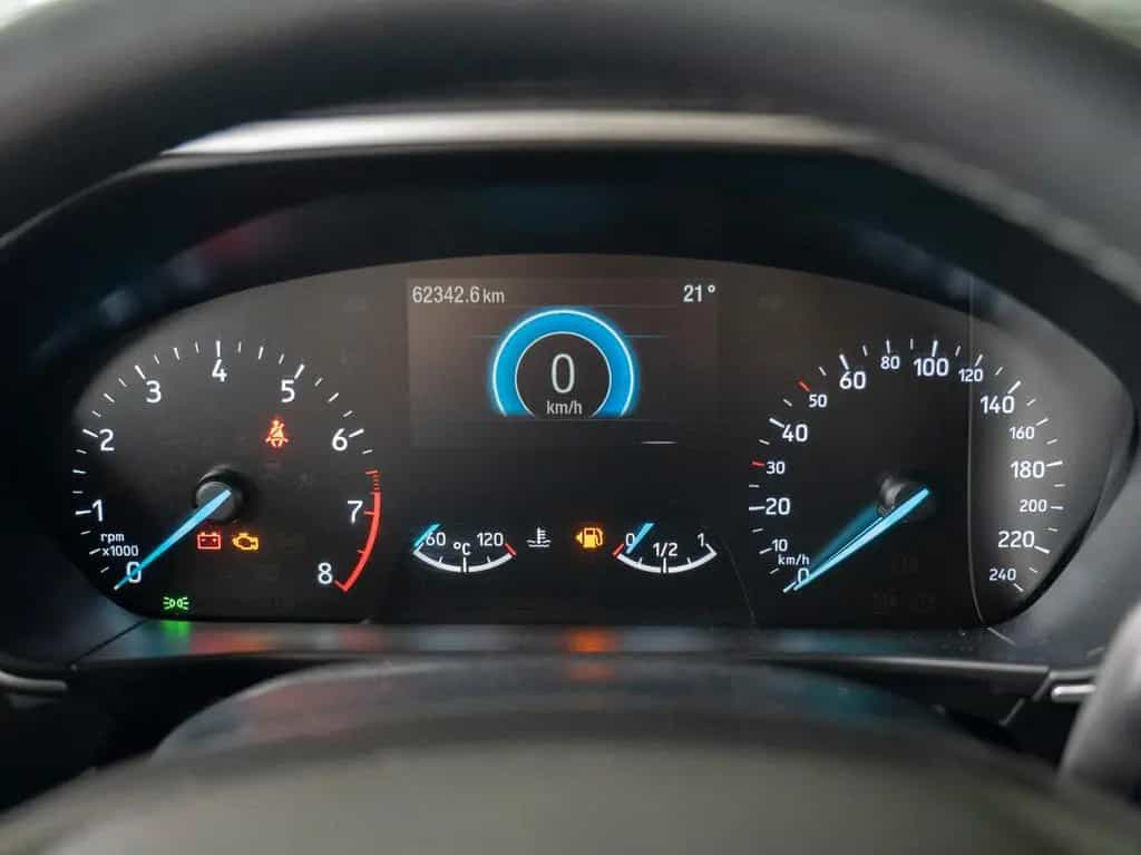 Ford Focus Lim. C&C WINTER-P./NAVI/KLIMA/DAB/JRC 11/2020-photo-8
